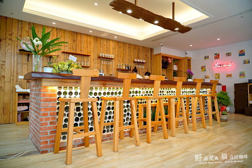 【龍潭美食】野薑花與貓庭園餐廳．野薑花料理、貓咪、立體拉花超療癒!
