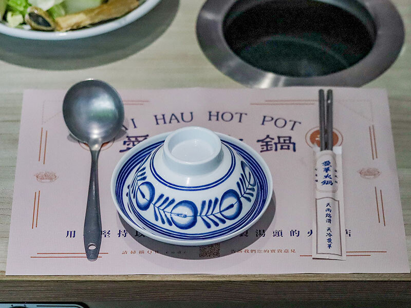 新竹 愛華火鍋 | 八小時慢熬的老母雞湯底，細細品味無多餘添加的原食美食