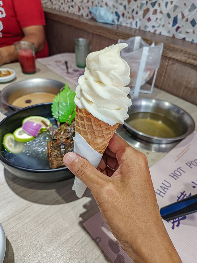 新竹 愛華火鍋 | 八小時慢熬的老母雞湯底，細細品味無多餘添加的原食美食