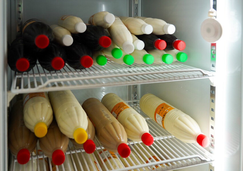 在地人不說的肉包老店！小豆沙饅頭三顆才10元，招牌咖哩餃、蛋黃酥更是必買～