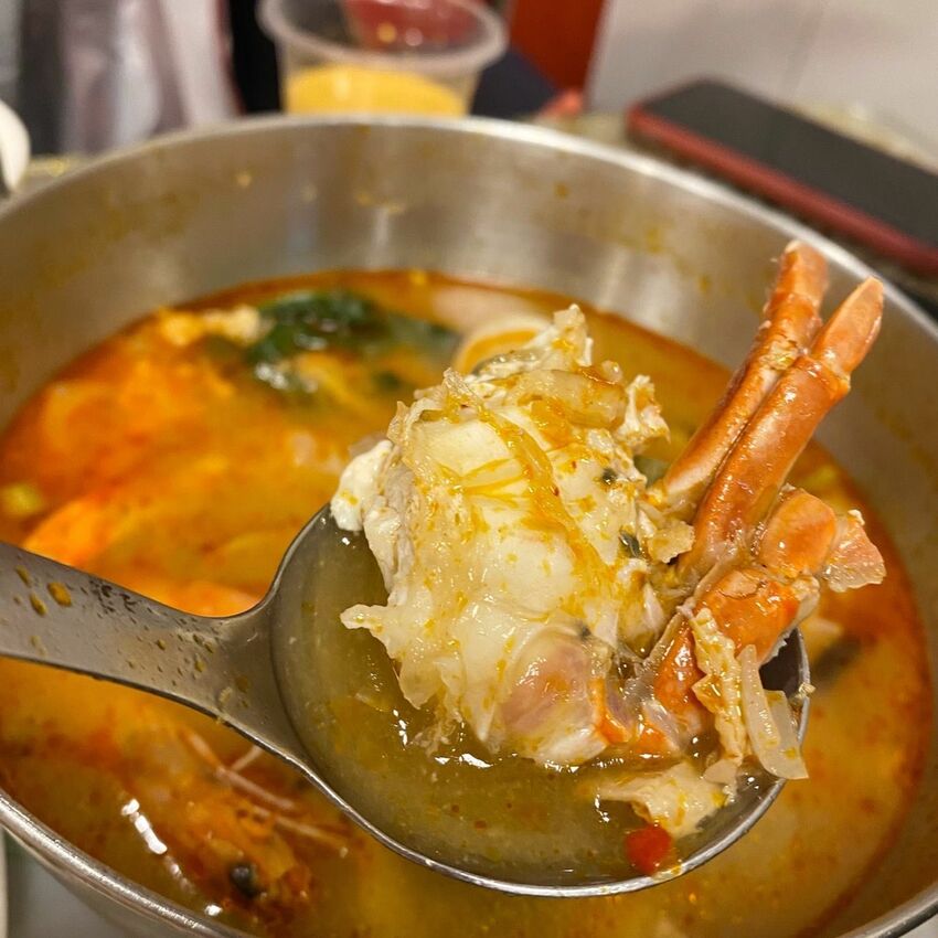 [台中北區] 曼谷小城泰式料理｜平價道地泰式料理｜必點超厚月亮蝦餅｜用料實在、份量大｜用料實在、份量大｜內附菜單