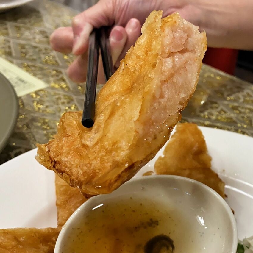 [台中北區] 曼谷小城泰式料理｜平價道地泰式料理｜必點超厚月亮蝦餅｜用料實在、份量大｜用料實在、份量大｜內附菜單