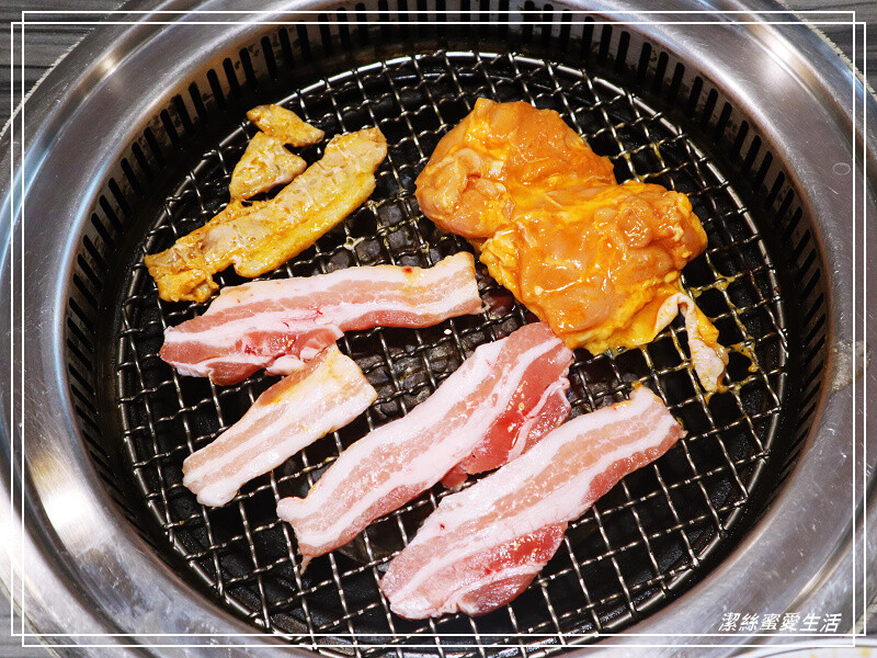 肉鮮生 韓式烤肉吃到飽-桃園中壢/最低只要369!免收服務費.生鮮肉品自助吧熟食無限吃