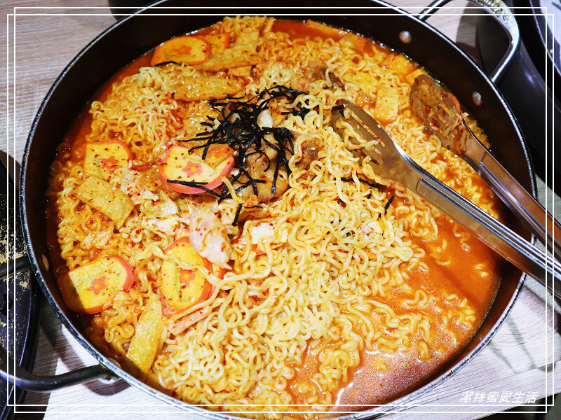 肉鮮生 韓式烤肉吃到飽-桃園中壢/最低只要369!免收服務費.生鮮肉品自助吧熟食無限吃