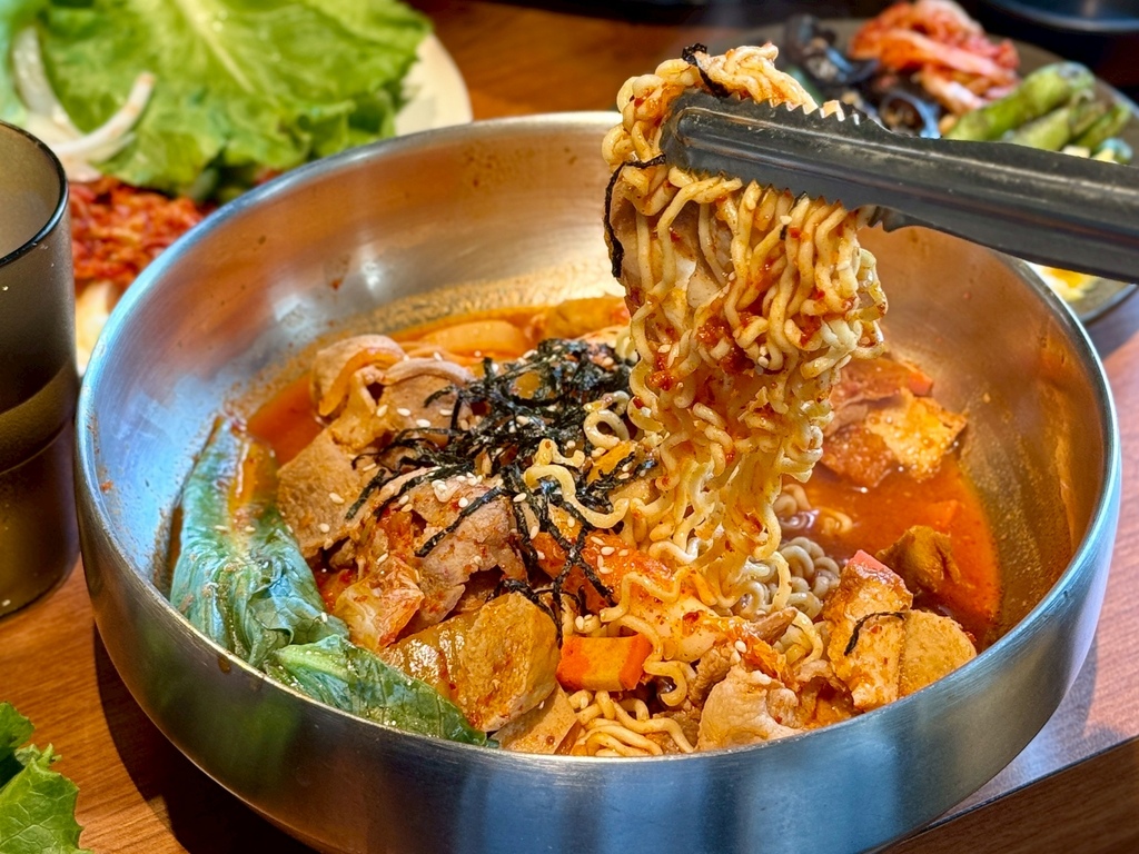 肉鮮生(中壢店)中壢韓式烤肉吃到飽 (17).jpg 肉鮮生(中壢店)中壢韓式烤肉吃到飽 (17).jpg