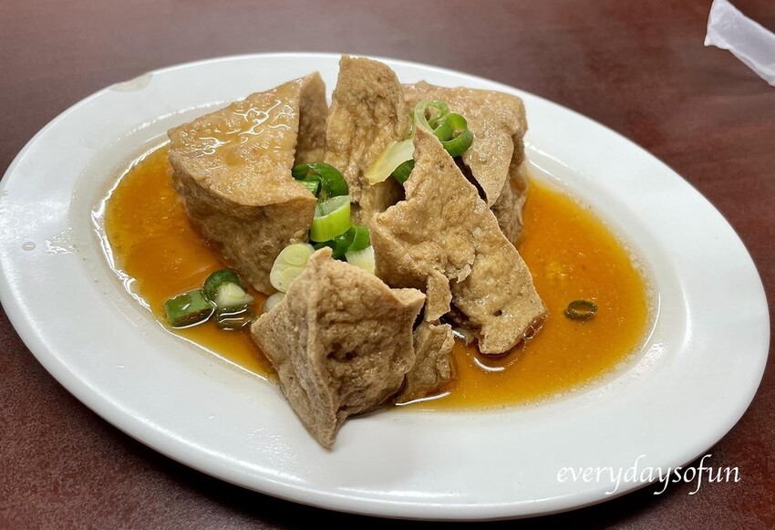 小菜:油豆腐 $30 小菜:油豆腐 $30