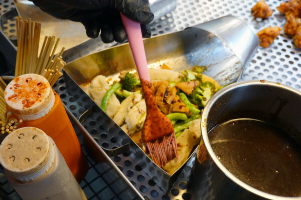 信義區美食推薦-市政府4號出口暖男炸雞永吉店，市府站美食小吃外帶，松山區美食平價炸雞外送