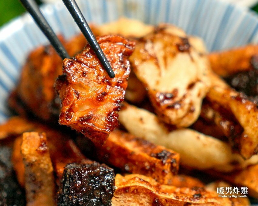 【台北美食】暖男炸雞．柒串燒屋最新品牌!焦糖炸雞、蒜香炸雞推薦!