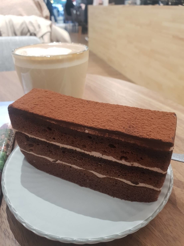【中和.南勢角站】下午茶甜點Brown Bean棕豆手沖咖啡。推都皮歐拿鐵栗子蒙布朗+歐倍拉蛋糕