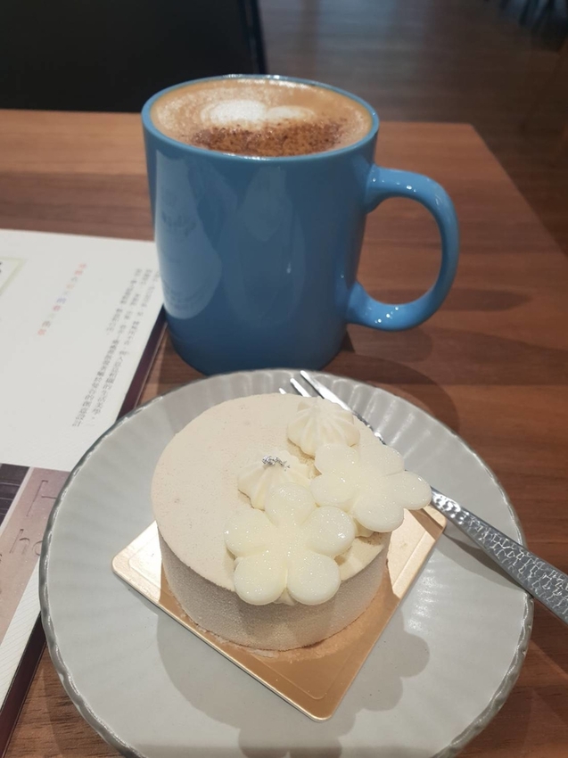 【中和.南勢角站】下午茶甜點Brown Bean棕豆手沖咖啡。推都皮歐拿鐵栗子蒙布朗+歐倍拉蛋糕
