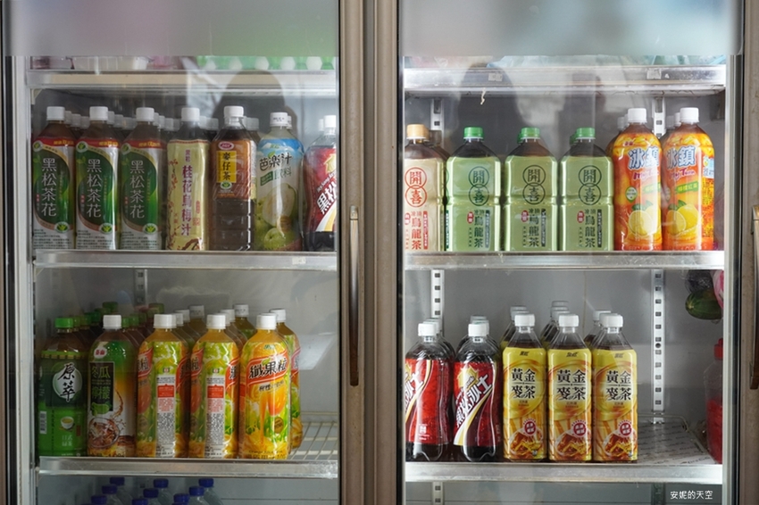 [新北野柳美食 阿杰萬里蟹]三點蟹x粄條超正點 最神的還有吻仔魚炒飯只要80元 高CP值平價海鮮餐廳 二樓還可以直接看海景 - 安妮的天空