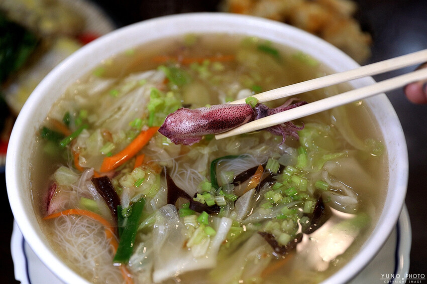 新北市萬里區螃蟹控必收！自家漁船直送保證新鮮！以斤計價透明公道 萬里吃蟹來這家準沒錯｜阿杰萬里蟹(野柳地質公園美食