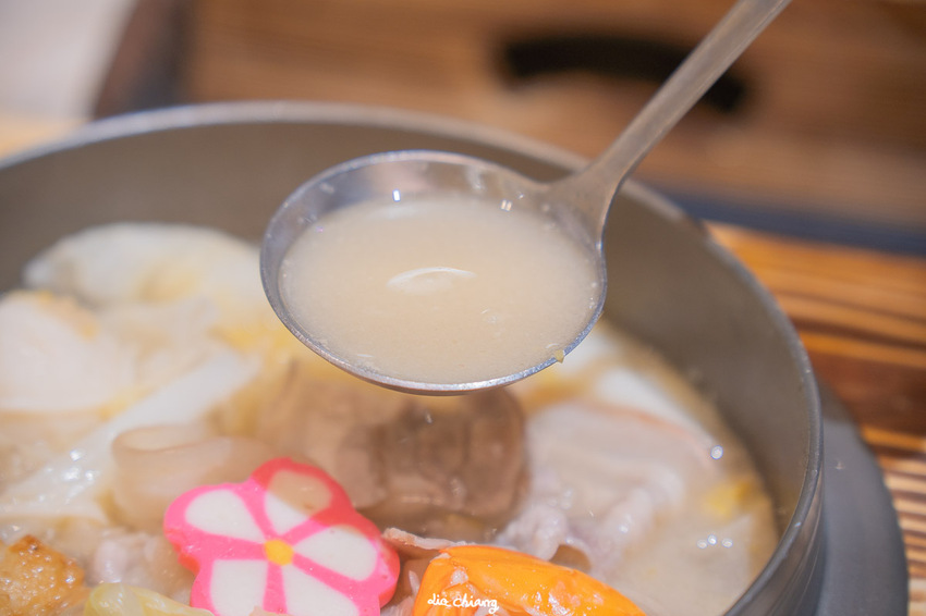 台中市北區 正海城中友店,豐原超有名的酸菜白肉鍋開來中友百貨了!湯頭好喝料好實在,台中北區平價個人火鍋推薦