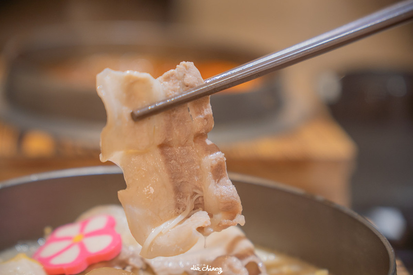 台中市北區 正海城中友店,豐原超有名的酸菜白肉鍋開來中友百貨了!湯頭好喝料好實在,台中北區平價個人火鍋推薦