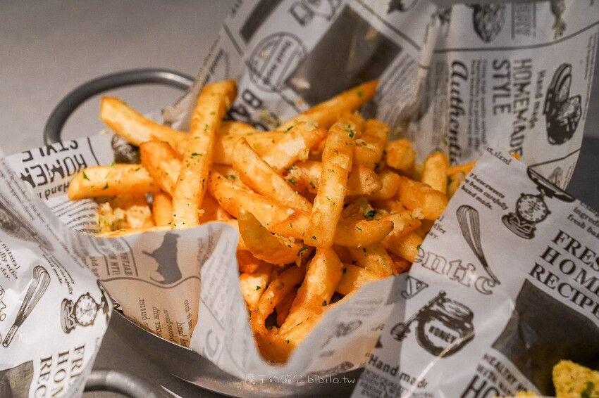 台北市大安區106 Harbor美式海鮮餐廳 美式炸海鮮桶 宵夜時段加碼送啤酒 台北宵夜餐廳推薦