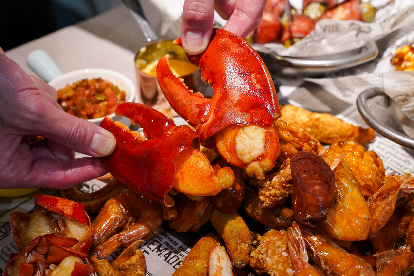 台北市大安區106 Harbor美式海鮮餐廳 美式炸海鮮桶 宵夜時段加碼送啤酒 台北宵夜餐廳推薦