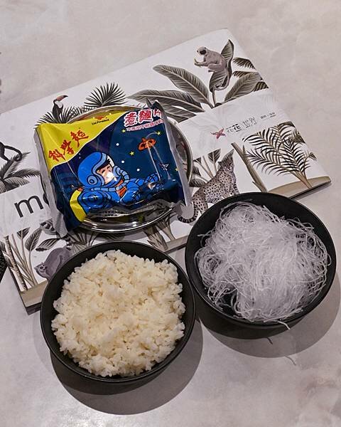 花花世界鍋物WHATSWORLDresort∥左營區美食∥浮誇華麗龍蝦海鮮套餐∥叢林風用餐環境∥打卡送鮮蠔或哈根達斯