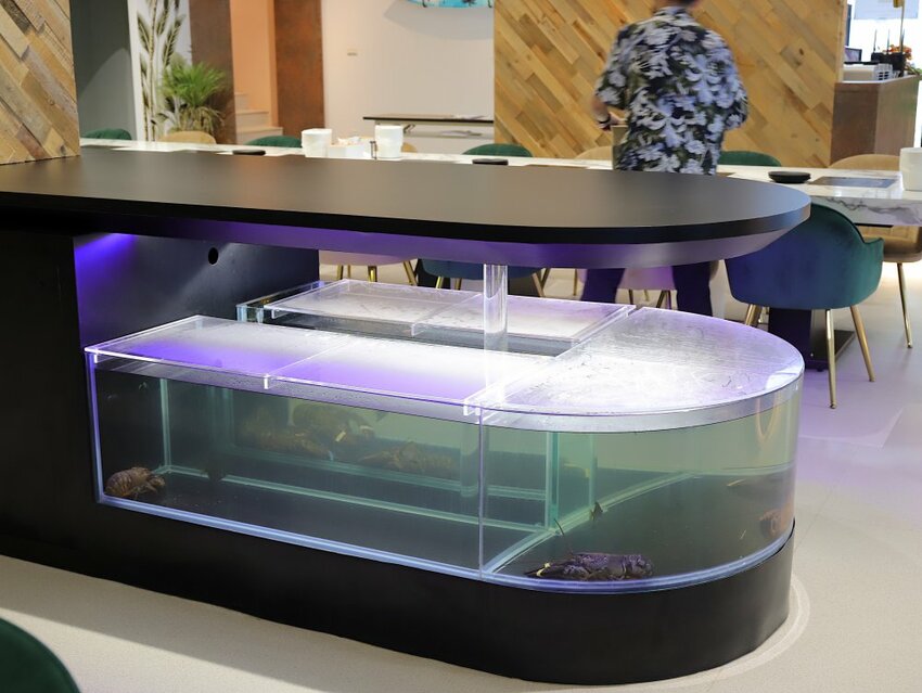 花花世界鍋物WHATSWORLDresort -高雄左營旗艦店-火鍋界中的唯一奇葩：台南知名網美火鍋店插旗高雄啦!!!振興五倍券方案吃大餐送2000.超優惠! - 進食的巨鼠