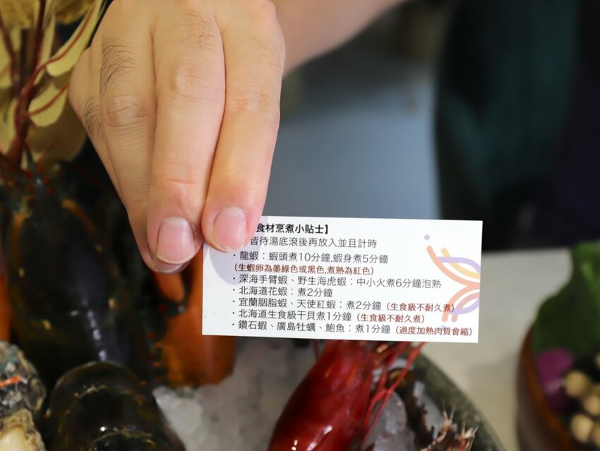 花花世界鍋物WHATSWORLDresort -高雄左營旗艦店-火鍋界中的唯一奇葩：台南知名網美火鍋店插旗高雄啦!!!振興五倍券方案吃大餐送2000.超優惠! - 進食的巨鼠