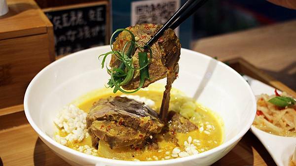 /tmp/phpa60F1U /tmp/phpa60F1U