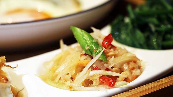 /tmp/phprEA6Lw /tmp/phprEA6Lw