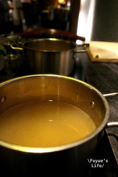 |台北中山‧火鍋| 三十小時熬製雞湯的真誠.低調奢華的日式火