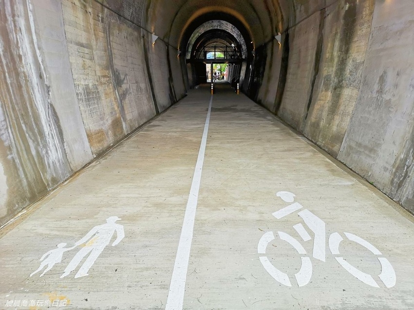 宜蘭景點蘇東隧道自行車停駐廣場
