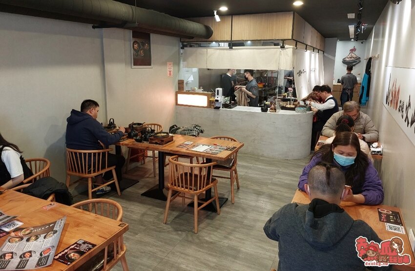 【台南拉麵】台南第一家日本石燒火山拉麵,讓你分秒都吃到熱呼呼的美味拉麵:Jo-sho石燒火山拉麵 - 熱血玩台南。跳躍新世界