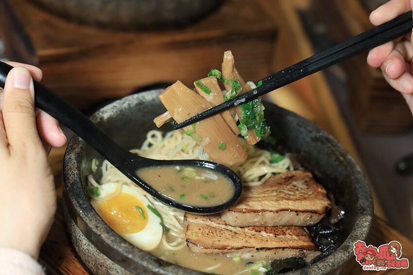 【台南拉麵】台南第一家日本石燒火山拉麵,讓你分秒都吃到熱呼呼的美味拉麵:Jo-sho石燒火山拉麵 - 熱血玩台南。跳躍新世界