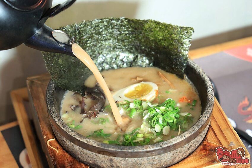 【台南拉麵】台南第一家日本石燒火山拉麵,讓你分秒都吃到熱呼呼的美味拉麵:Jo-sho石燒火山拉麵 - 熱血玩台南。跳躍新世界