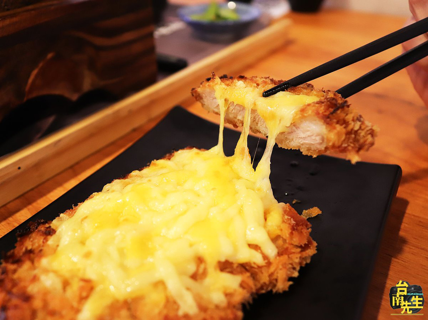 台南唯一石燒火山拉麵/不用出國一秒到日本/300度高溫石鍋保溫/真材食料熬湯不用大骨粉/一開店就有客人上門/內用可免費加麵一次