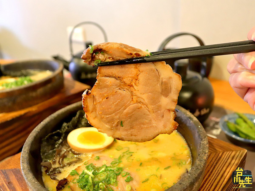 台南唯一石燒火山拉麵/不用出國一秒到日本/300度高溫石鍋保溫/真材食料熬湯不用大骨粉/一開店就有客人上門/內用可免費加麵一次