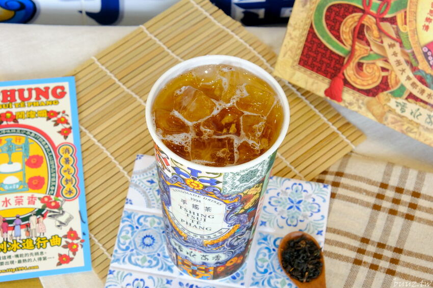 復古花磚杯手搖飲,清水茶香健行店新開幕,加1元多1杯,連三天限時優惠!