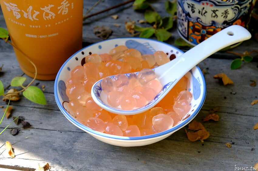 復古花磚杯手搖飲,清水茶香健行店新開幕,加1元多1杯,連三天限時優惠!