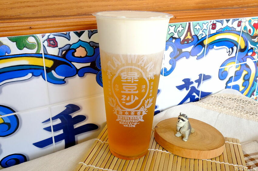 復古花磚杯手搖飲,清水茶香健行店新開幕,加1元多1杯,連三天限時優惠!