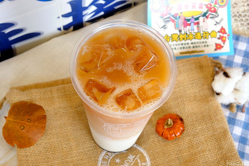 復古花磚杯手搖飲,清水茶香健行店新開幕,加1元多1杯,連三天限時優惠!