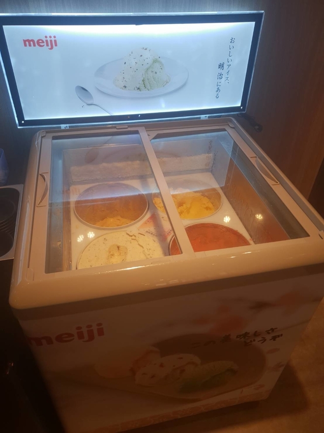 【新北.永和】很秋鍋物HEN CHO HOT POT。推牛奶個人鍋+無骨牛小排加購海鮮盤