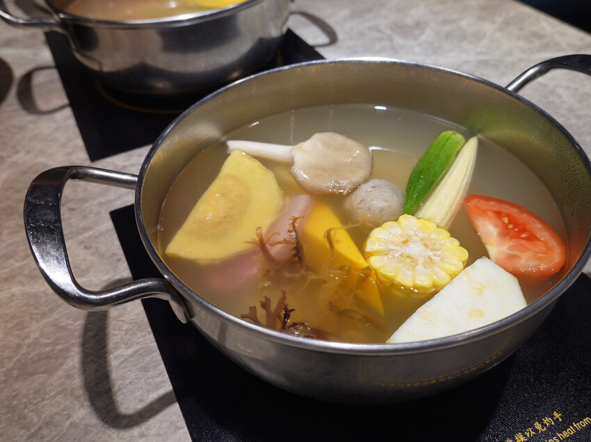 新北市永和區新北永和—很秋鍋物｜人氣強滾 很秋火鍋新美學｜福和路、永和區公所、永和國中