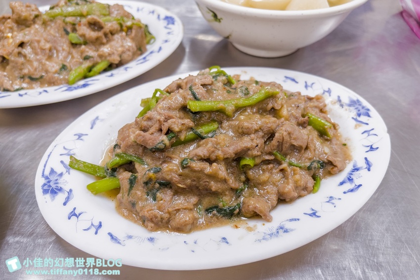 [士林夜市美食]士林生炒羊肉/深夜排隊美食也有店面/獨門沙茶醬老饕最愛/士林夜市必吃排隊美食推薦