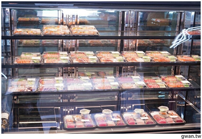 台中超好逛的水產超市在這裡，消費滿額加購蛤蜊只要11元！