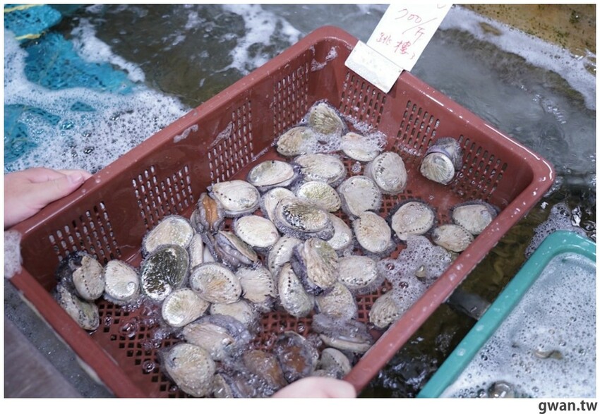 台中超好逛的水產超市在這裡，消費滿額加購蛤蜊只要11元！