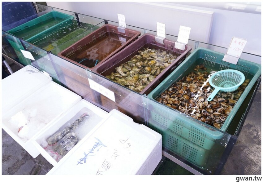 台中超好逛的水產超市在這裡，消費滿額加購蛤蜊只要11元！