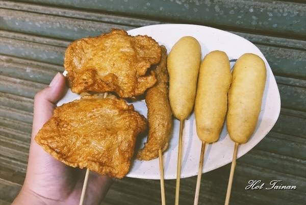 觀光城雪乳冰:【台南美食】在地超過30年的人氣冰品店!煮泡麵創始店,炸物雪乳冰更不可錯過:維美雪乳冰