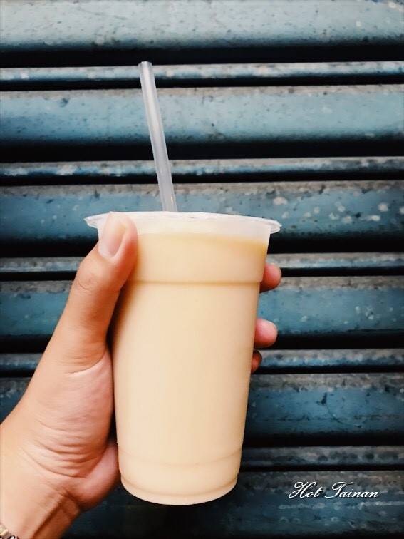 觀光城雪乳冰:【台南美食】在地超過30年的人氣冰品店!煮泡麵創始店,炸物雪乳冰更不可錯過:維美雪乳冰