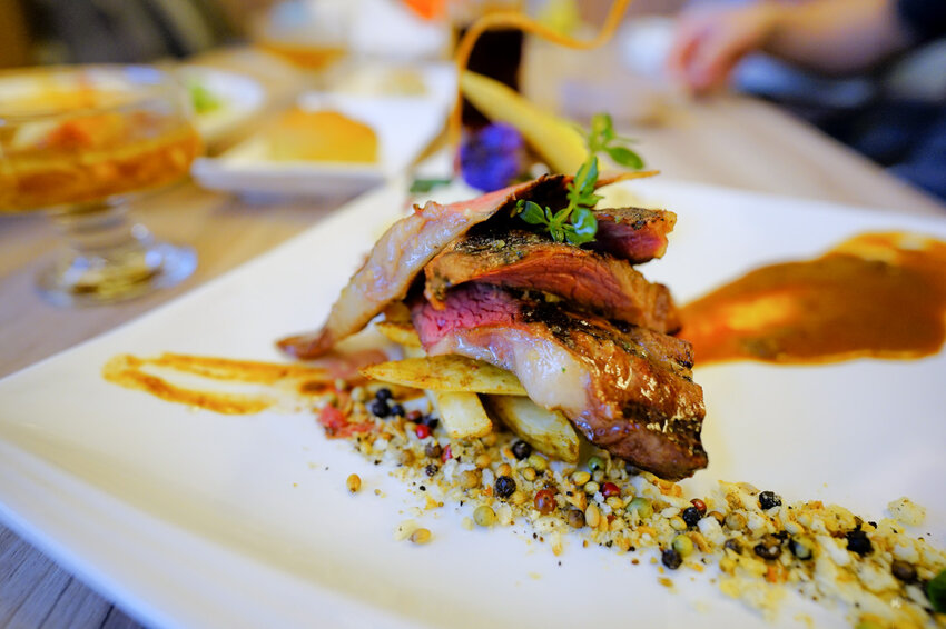 桃園食記｜中壢勒芙131 義大利麵牛排風味餐 青埔美食餐廳、親子友善餐廳推薦！ - 奇奇一起玩樂趣