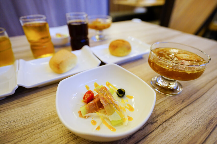 桃園食記｜中壢勒芙131 義大利麵牛排風味餐 青埔美食餐廳、親子友善餐廳推薦！ - 奇奇一起玩樂趣