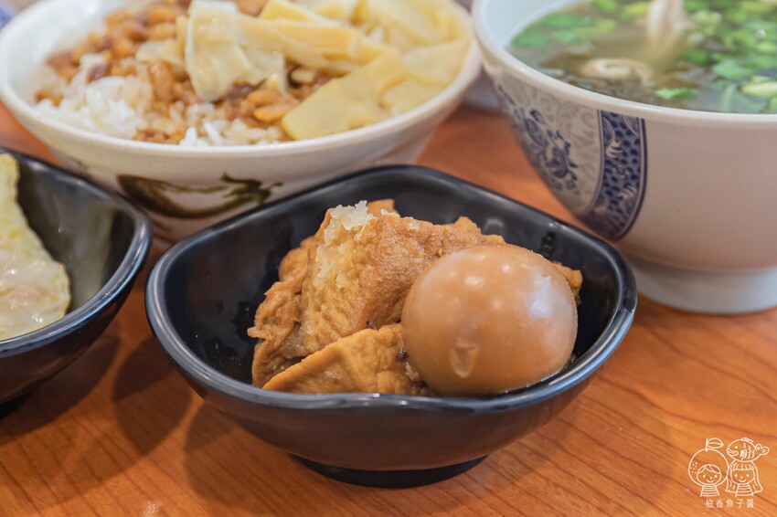 王爺王肉羹,水湳中央公園美食,銅板價肉羹、炒麵、米糕、爌肉飯與綜合湯,盲點也不怕踩雷!