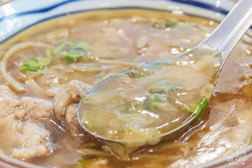 王爺王肉羹,水湳中央公園美食,銅板價肉羹、炒麵、米糕、爌肉飯與綜合湯,盲點也不怕踩雷!