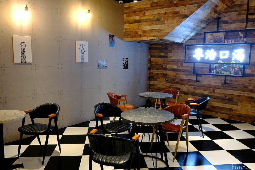 英倫風茶飲店有賣紅豆餅、雞蛋糕!家食Tea旗艦店,下午茶來杯西瓜抹茶拿鐵配紅豆餅!