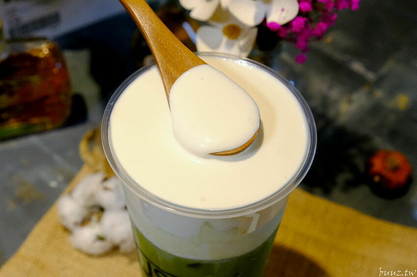 英倫風茶飲店有賣紅豆餅、雞蛋糕!家食Tea旗艦店,下午茶來杯西瓜抹茶拿鐵配紅豆餅!